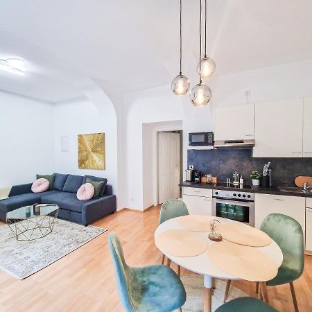 Feelhome - Design Apartment Fur 4 Gaste - Smart Tv - Naschmarkt Вена Экстерьер фото