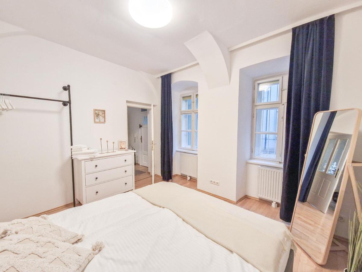 Feelhome - Design Apartment Fur 4 Gaste - Smart Tv - Naschmarkt Вена Экстерьер фото